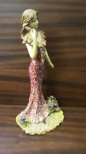 Lady Figurine 30 cm