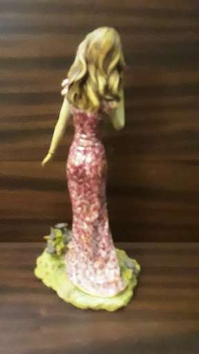 Lady Figurine 30 cm