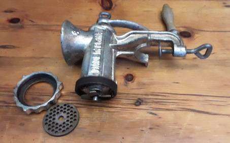 Meat Grinder Mincer size 8