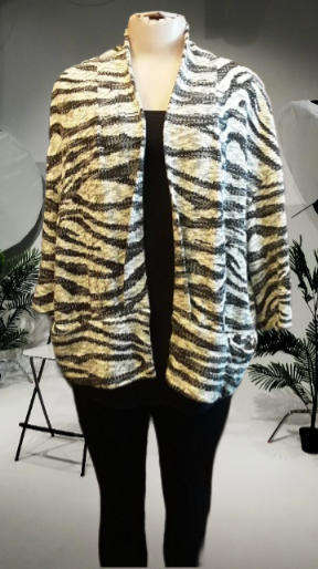 Woolworths Black and White Loose Hanging Open Top Size S / M