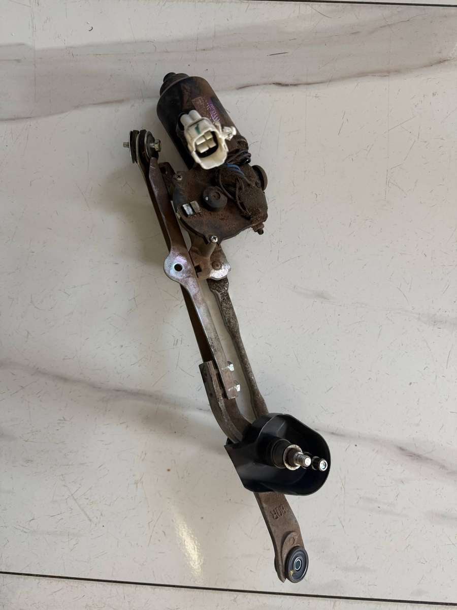 TOYOTA ETIOS MK1 2010-2020 WIPER MOTOR (FRONT) & LINKAGE