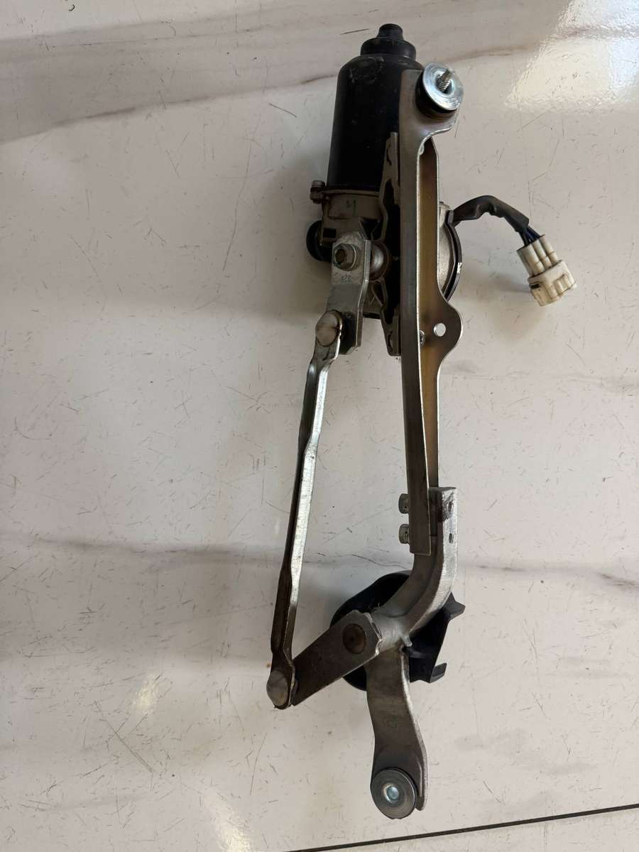 TOYOTA ETIOS MK1 2010-2020 WIPER MOTOR (FRONT) & LINKAGE