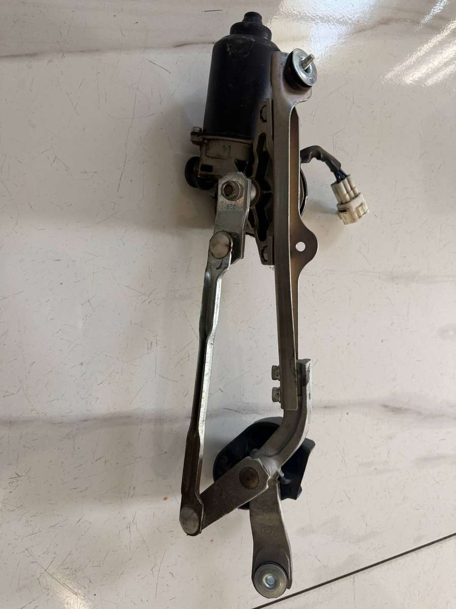 TOYOTA ETIOS MK1 2010-2020 WIPER MOTOR (FRONT) & LINKAGE