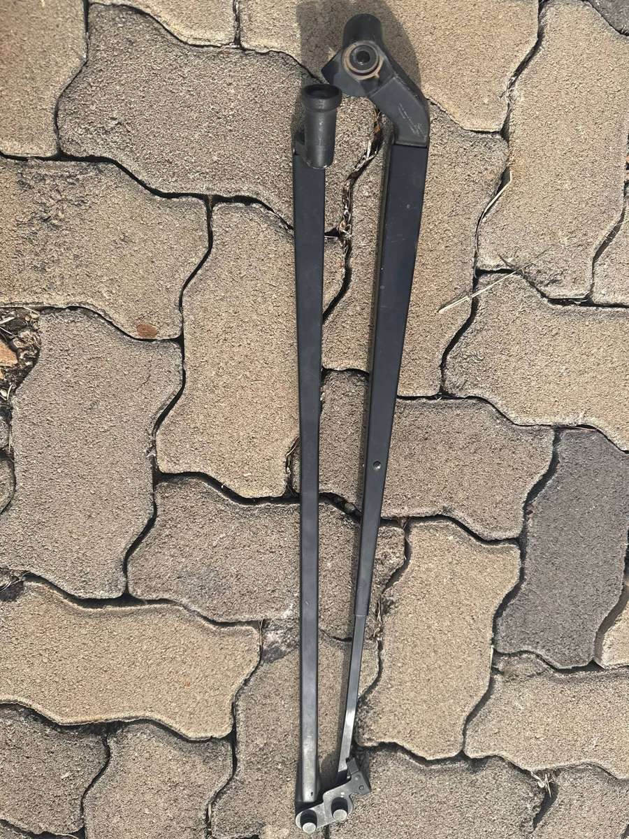 Wiper Linkage For Toyota Etios Cross