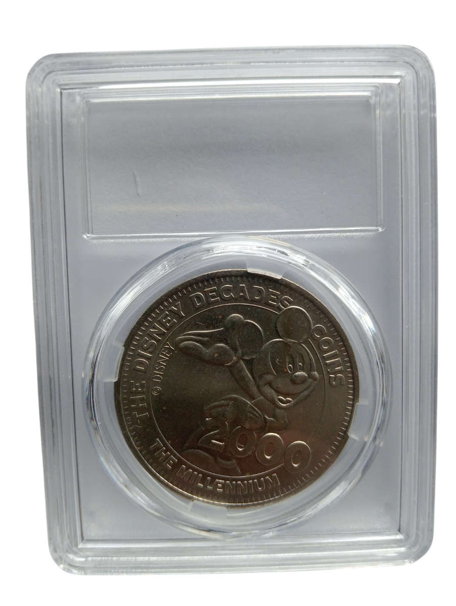 2000 Disney Decades Collectable Token -The Millennium- 2000 Dinosaur
