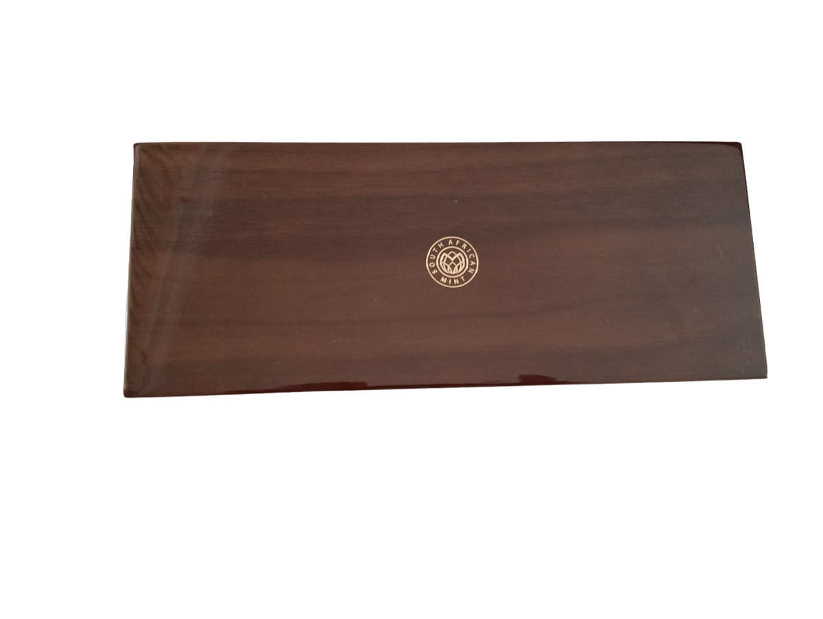 Stunning SA Mint Wooden Box - Holds 4 x 1oz Encapsuled Silver 1 oz Coins