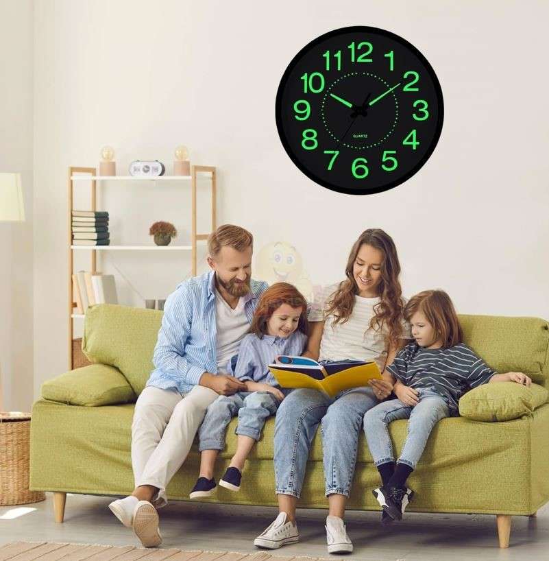 Large Luminous 3D Silent Glow in the Dark Quartz Wall Clock