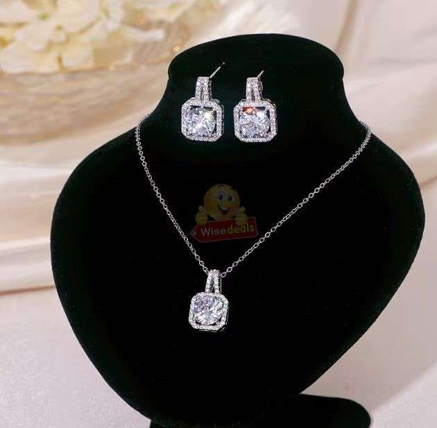 Delicate, Romantic and Classy 3 Piece Jewellery Set