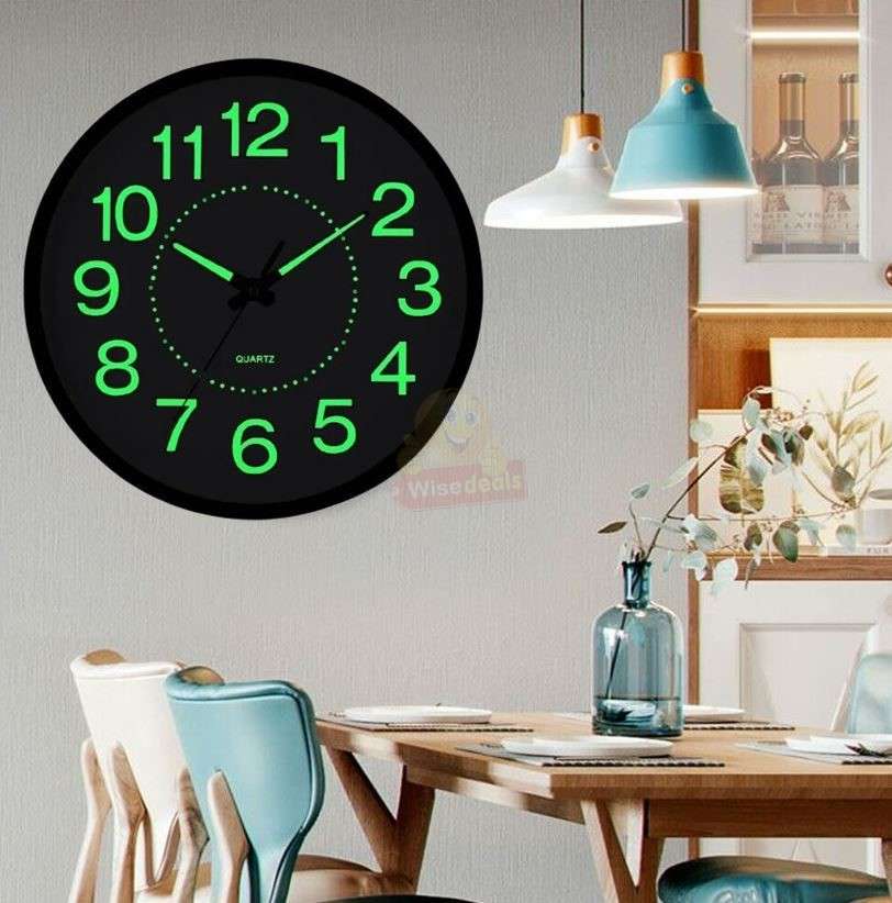 Large Luminous 3D Silent Glow in the Dark Quartz Wall Clock