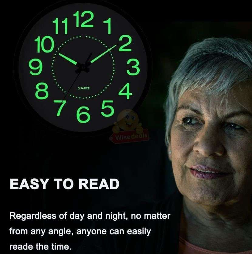 Large Luminous 3D Silent Glow in the Dark Quartz Wall Clock