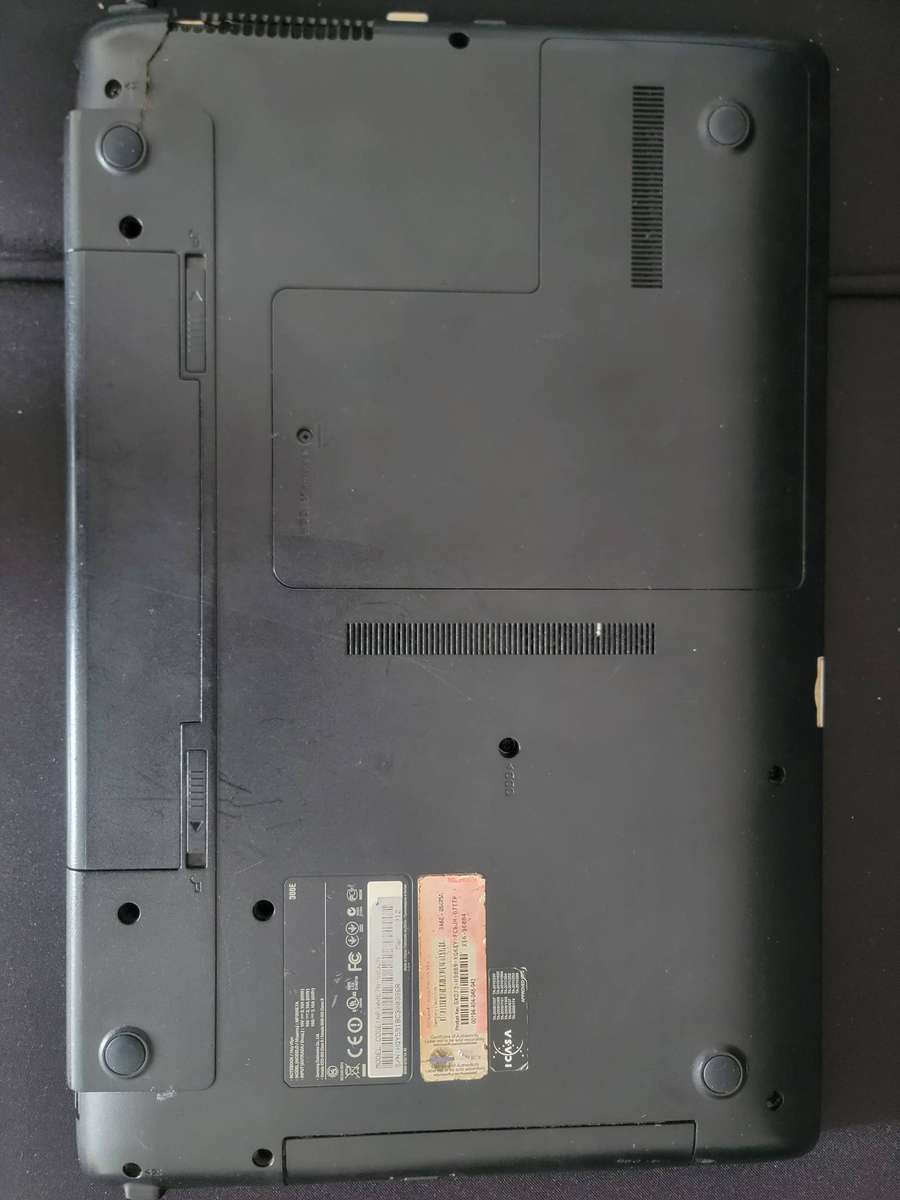 Samsung Laptop, i5, 4Gb Ram, 160Gb HDD, Nvidea Graphics Card - broken screen, working, turns on