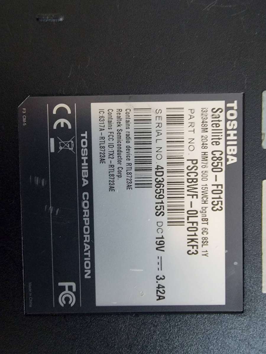 Toshiba Laptop, i3, No RAM / No HDD - missing screen, for parts or repair