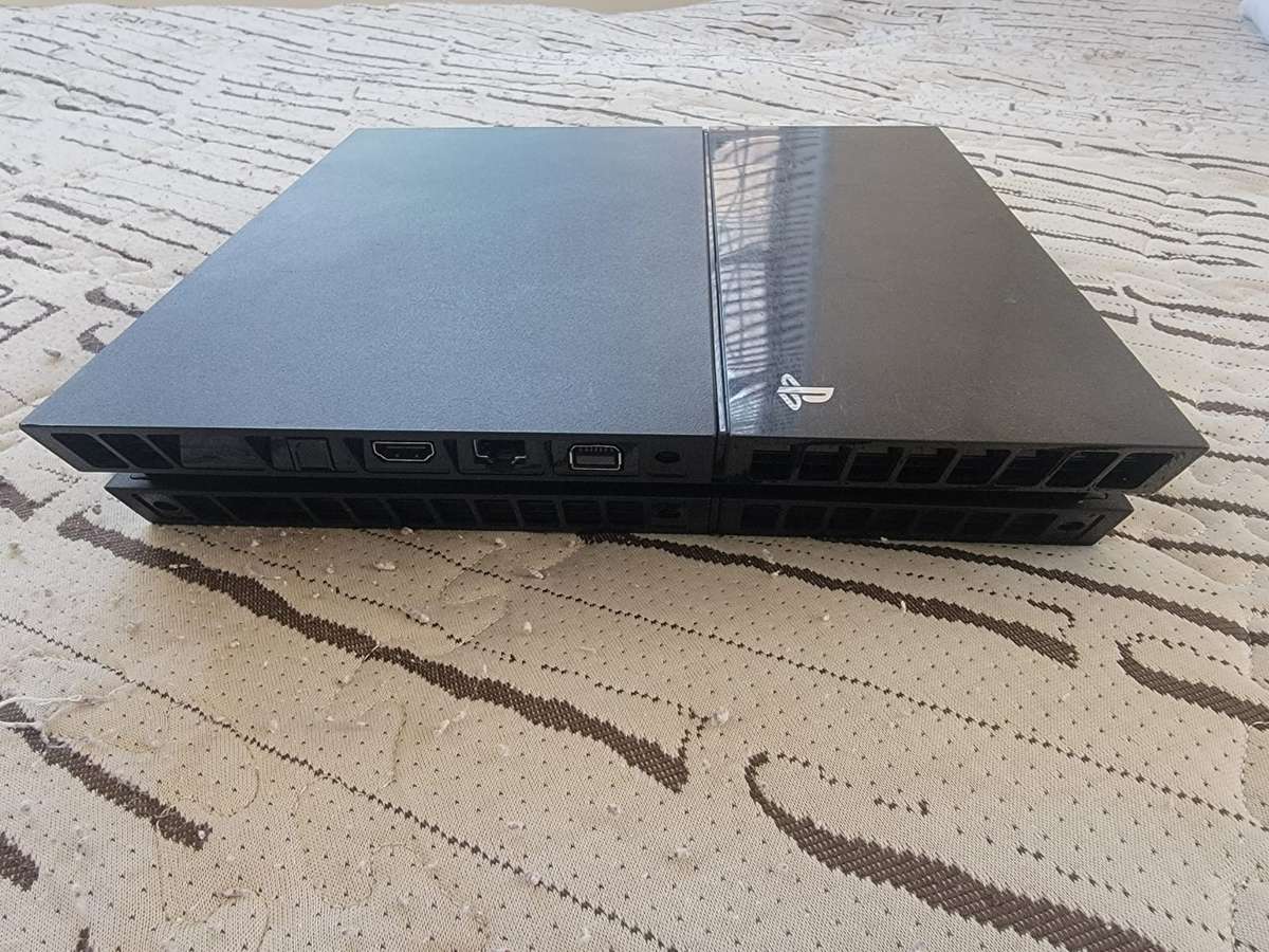 FAULTY PLAYSTATION 4 ON AUCTION