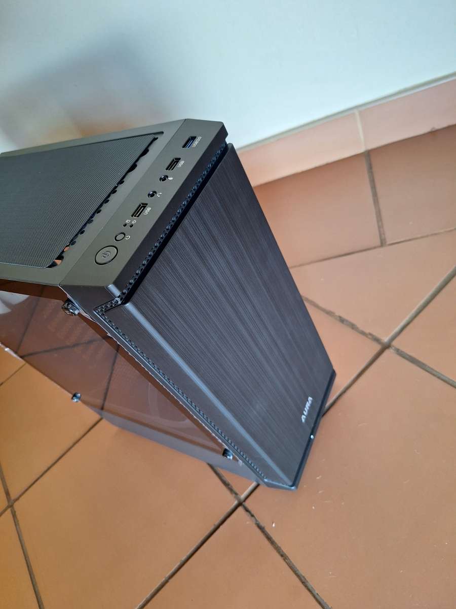 Gamdias Aura GC8 Tempered Glass Gaming Case