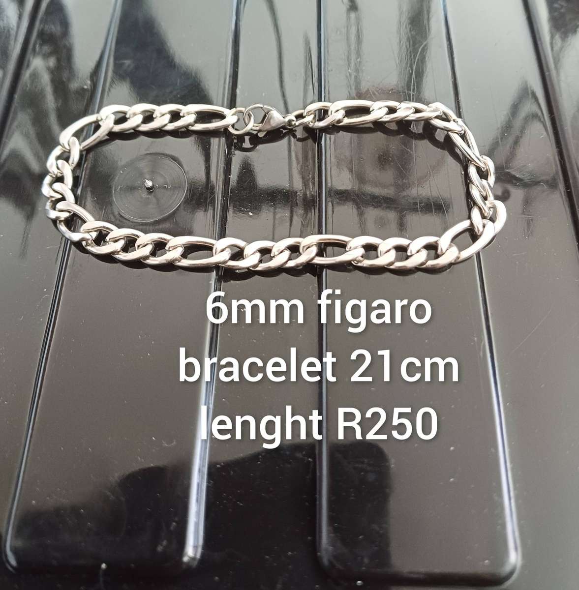 6mm titanium Figaro bracelet..High quality won't fade or tarnish