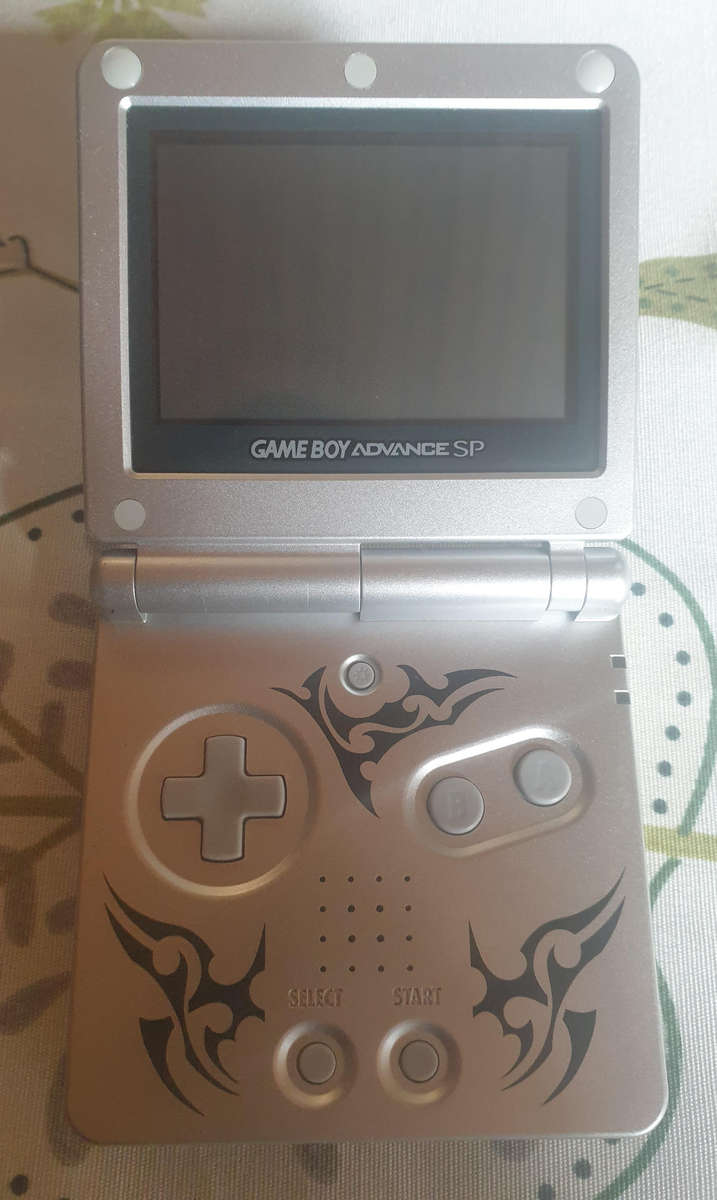 Gameboy Advance SP AGS 001 TRIBAL Silver COMBO