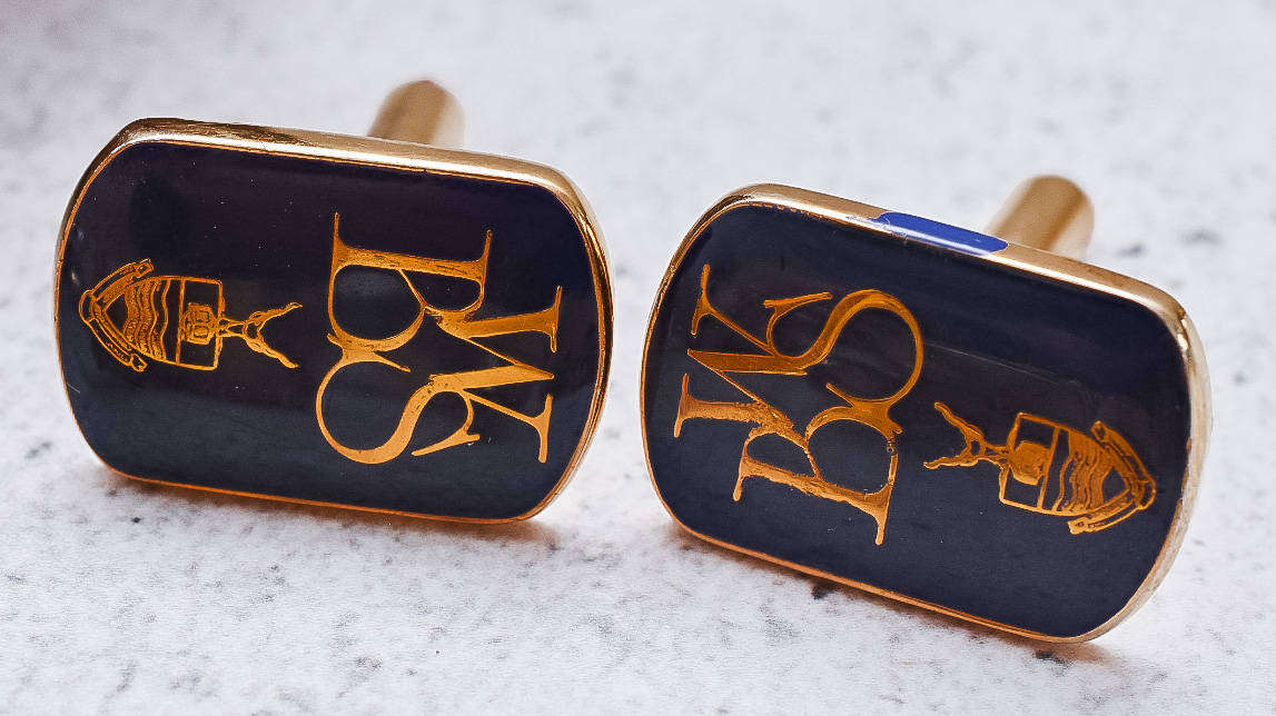 Vintage Mixed Lot of 19 Mens Cufflinks in Wooden Chest  Mid-Century Modern & Retro Styles