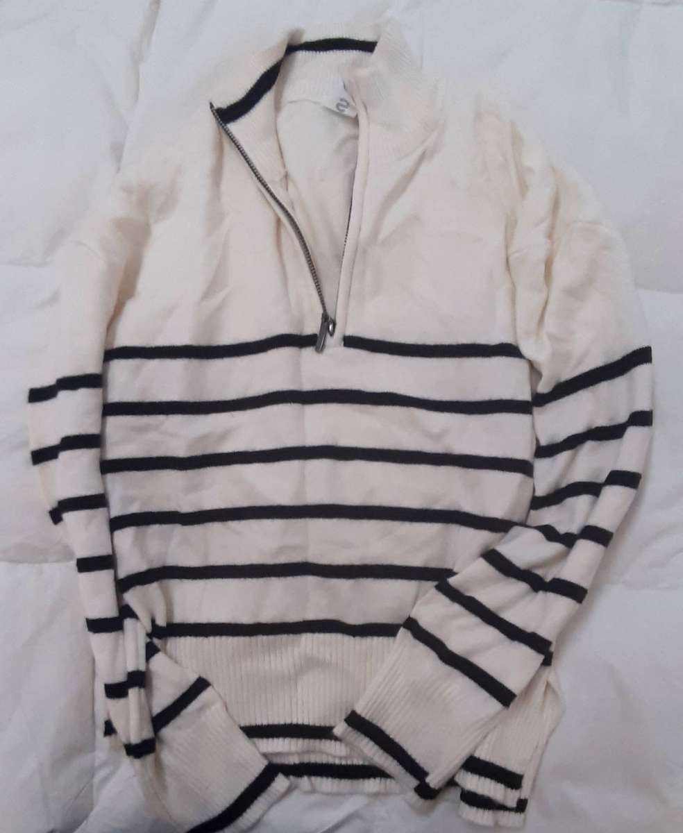 Women's clothing bundle - assorted styles and sizes