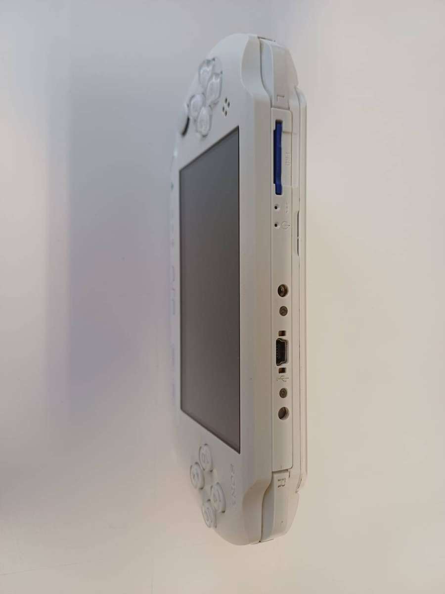 PSP Street 4GB with 14 Games **Weekend Auction**