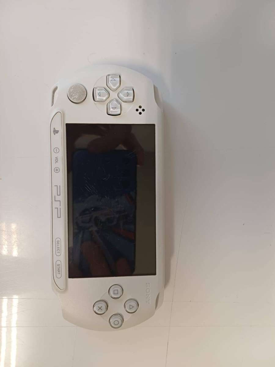 PSP Street 4GB with 14 Games **Weekend Auction**