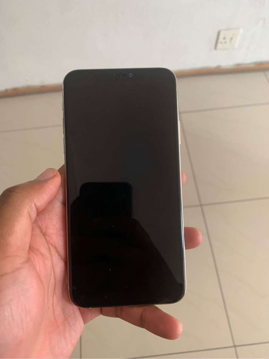 iPhone 11 Pro Max 64gb(no Face ID)