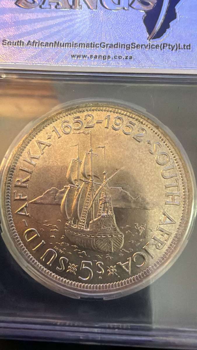 1952 5 shillings graded MS62