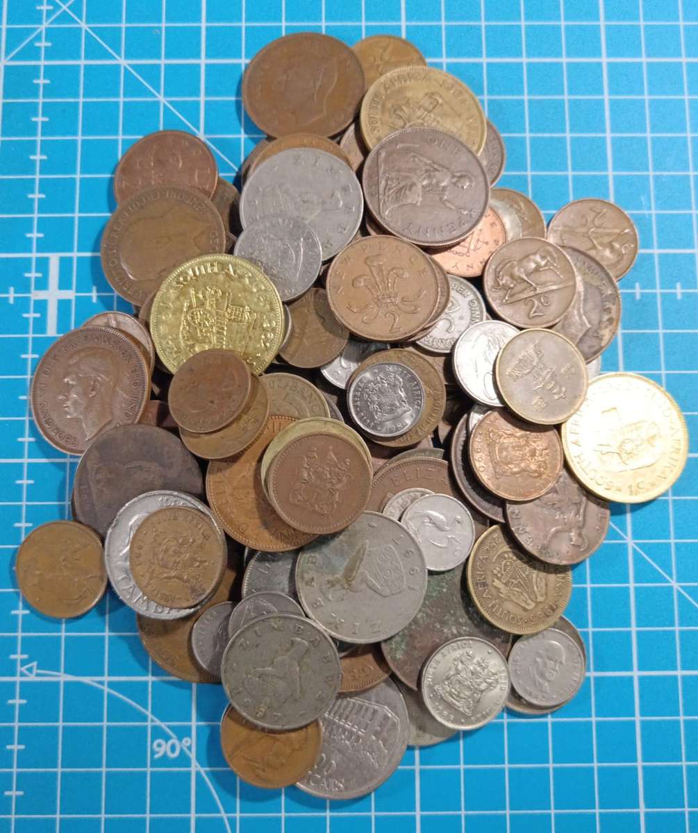 Mixed lot of 100 coins