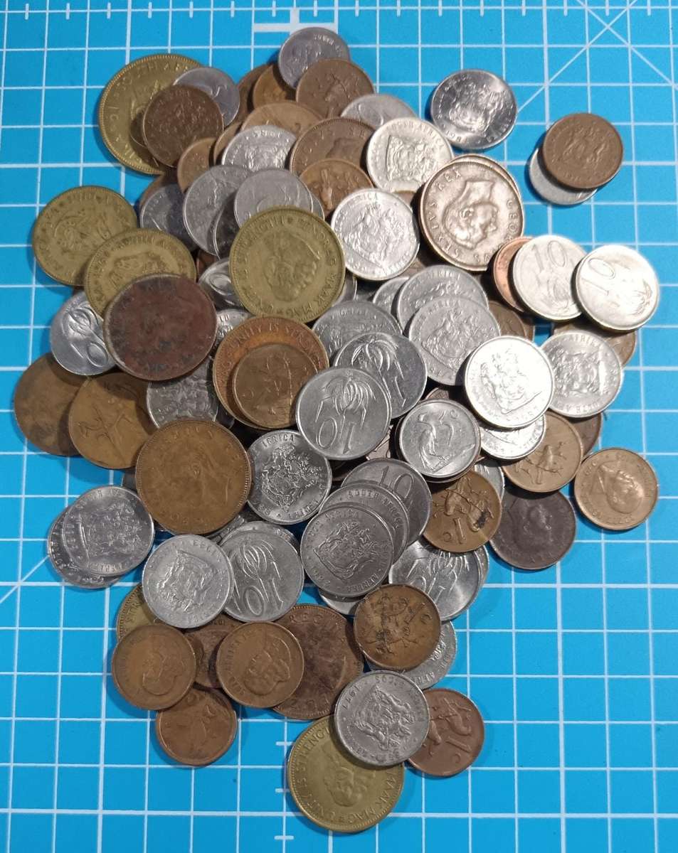 Mixed lot of 100 coins