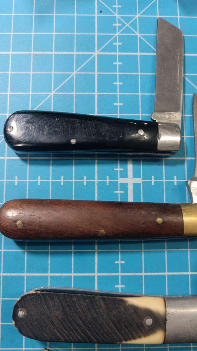 Collection of 5 pocket knifes