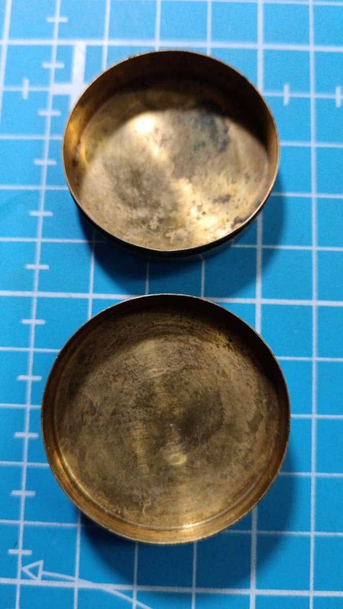 Vintage snuff/pill box