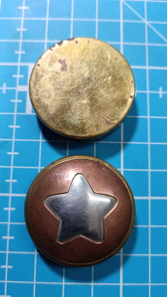Vintage snuff/pill box