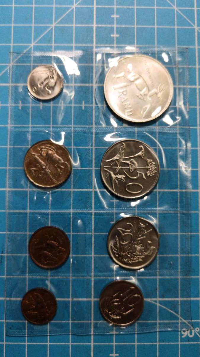 1976 coin set with a silver r1