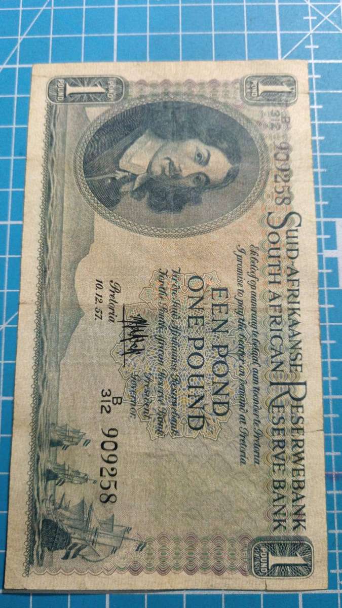 MH de Kock  1 pound note dated 10.12.57
