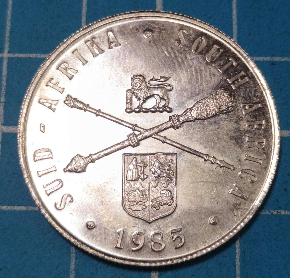 1985 Parliament silver R1