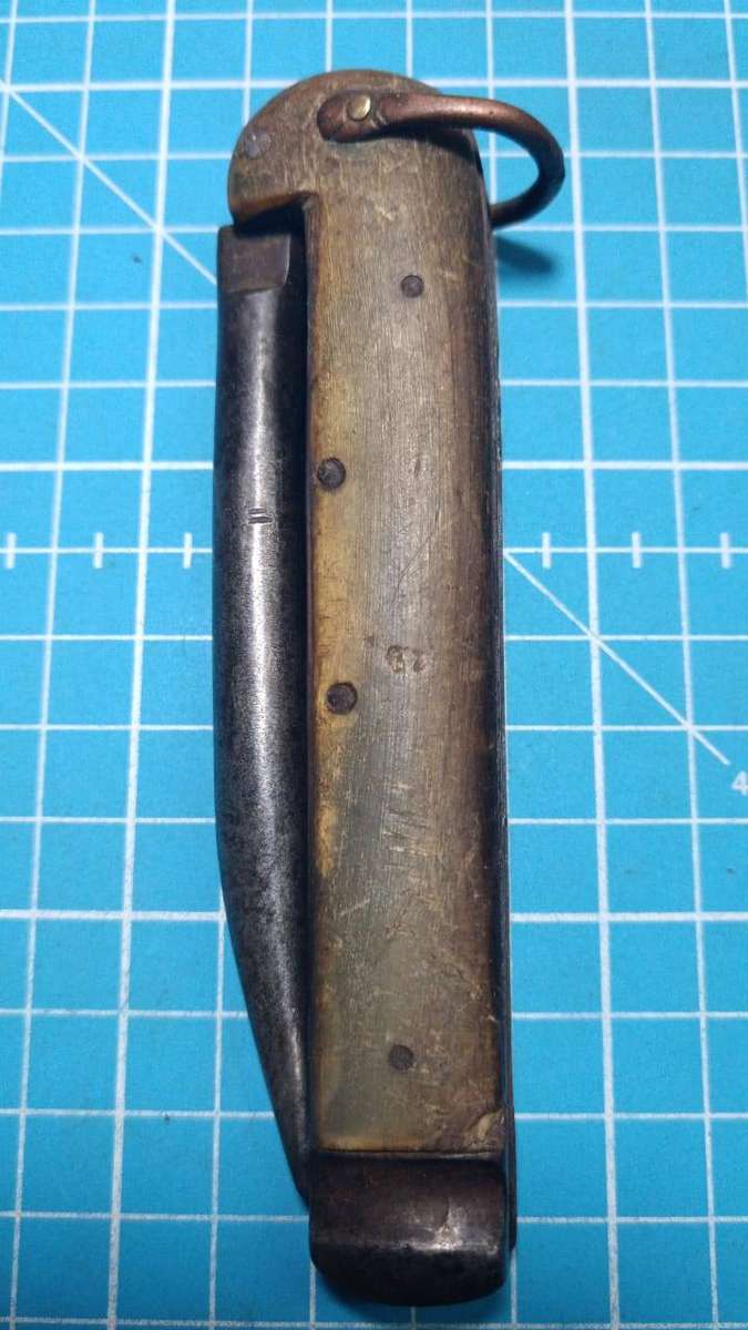 sailors knife - blade missing