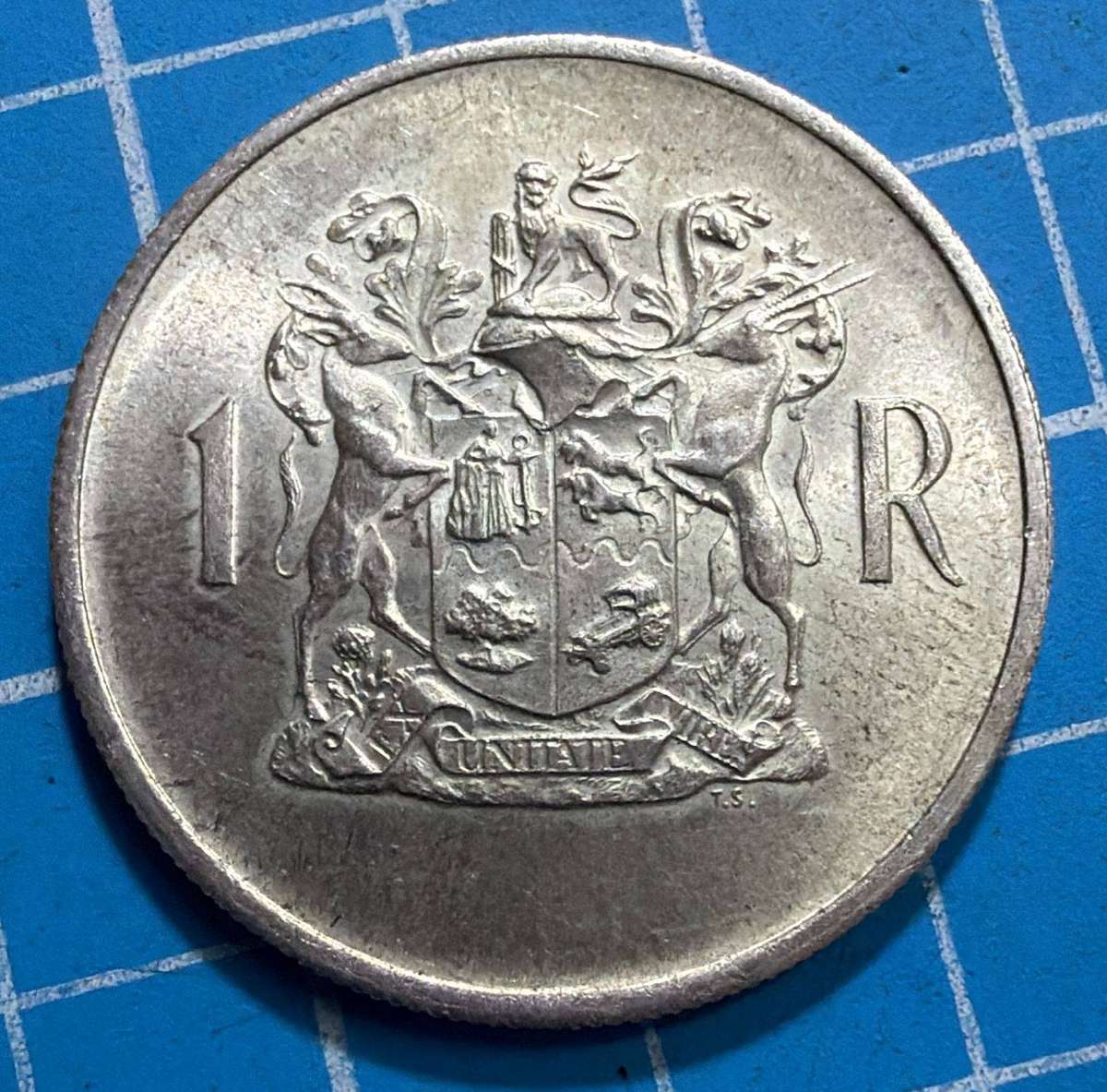 1969 silver R1