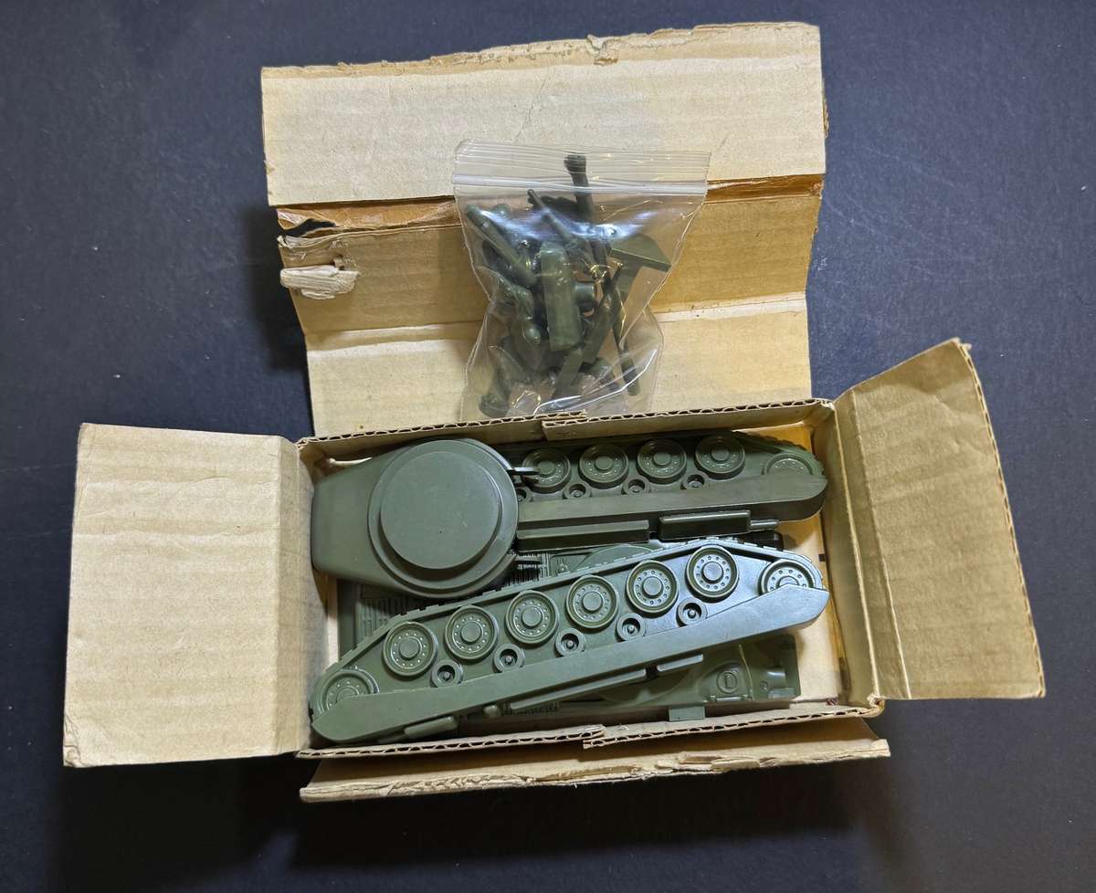 Vintage Plastic 1960's Plastic Tank Toy - Won in a Kellogs Breakfast Competition - Mint