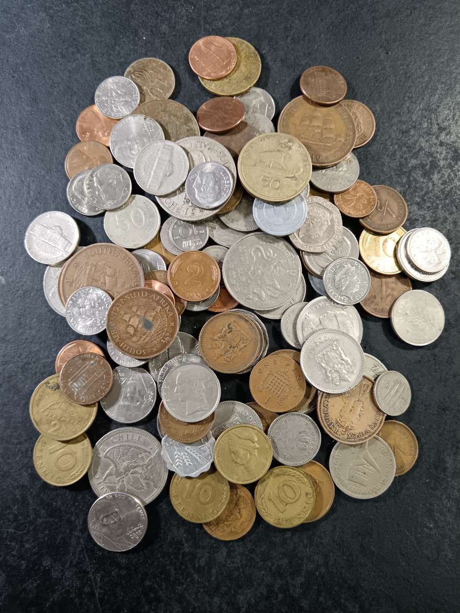 Mixed lot of 100 coins