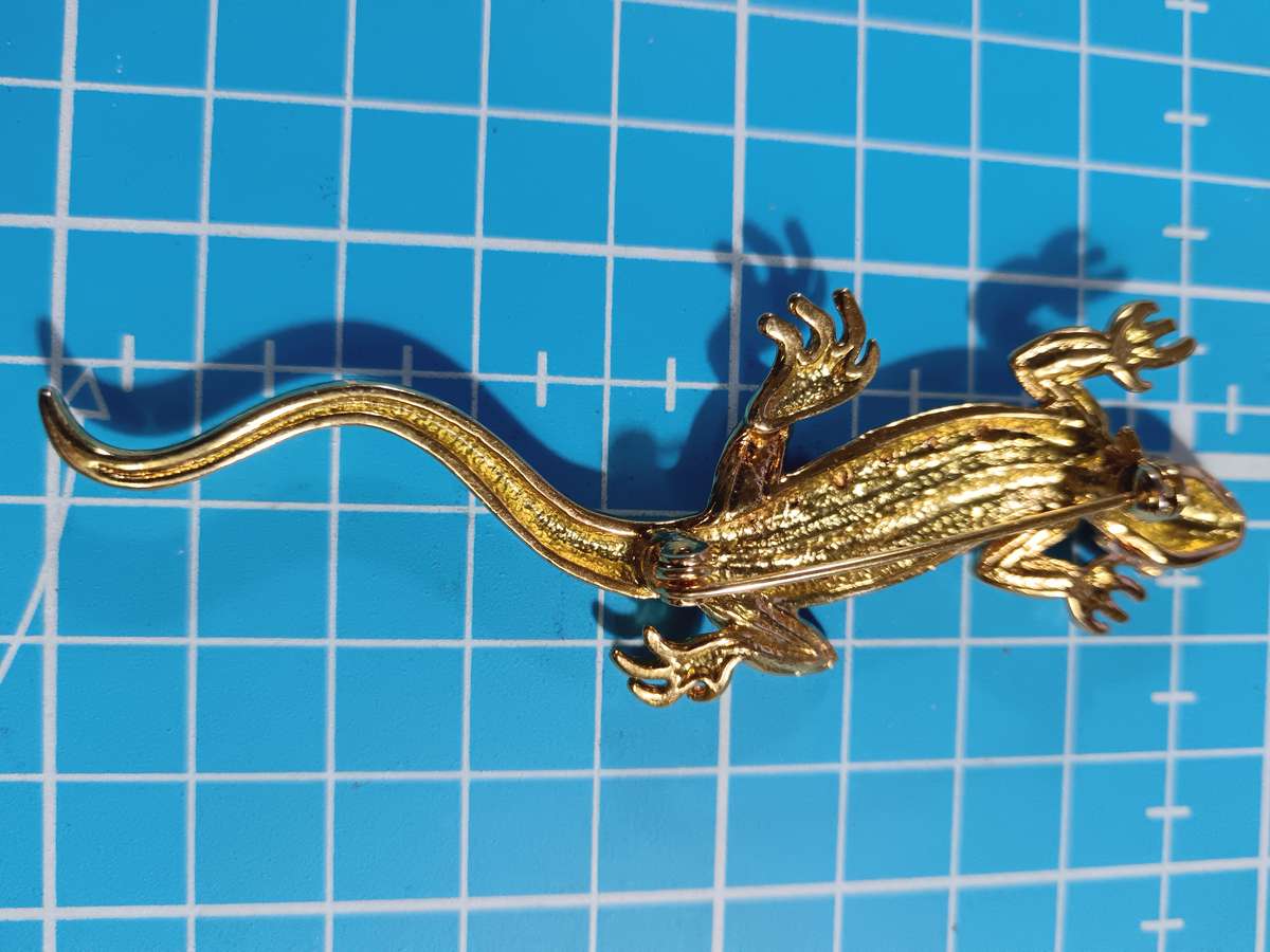 Costume Jewellery - Stunning gecko Brooch