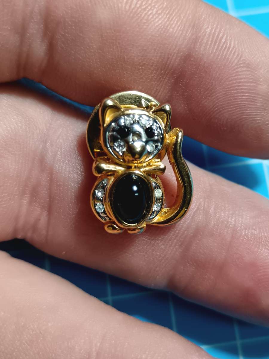 Costume Jewellery - Cat brooch - pin