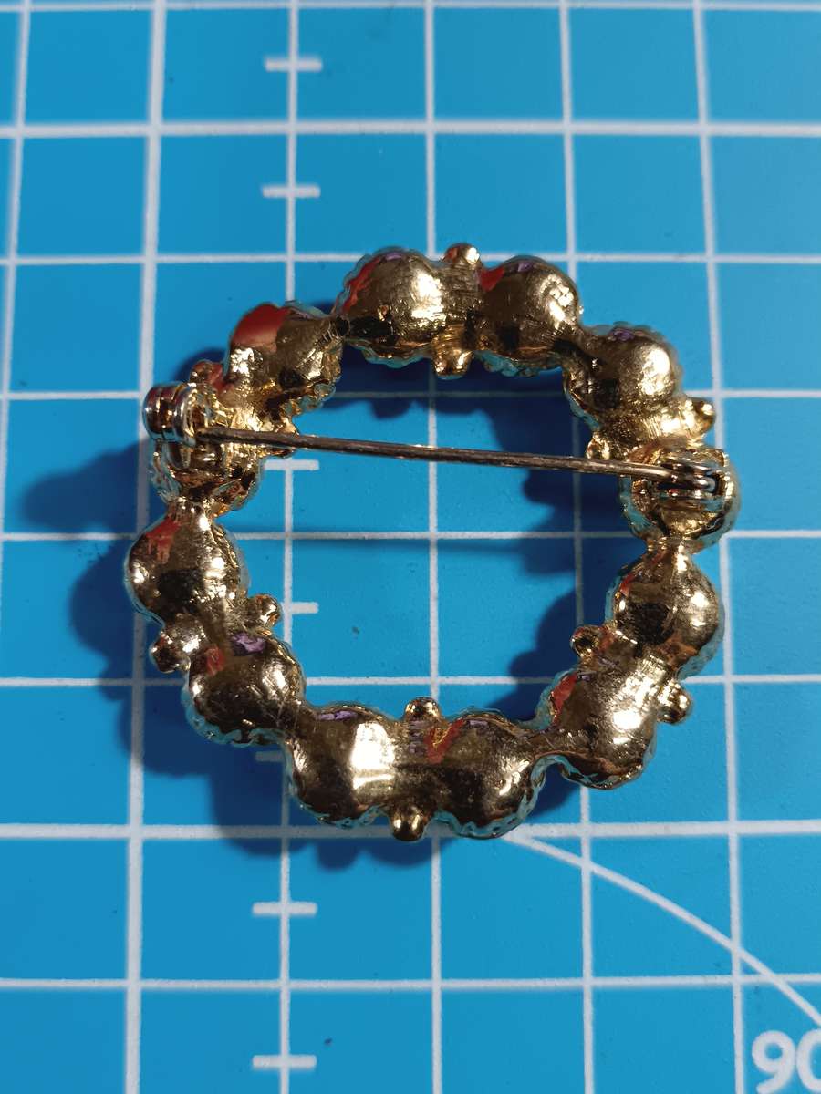 Costume Jewellery - brooch