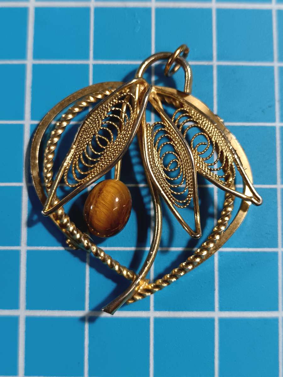 Costume Jewellery - pendant
