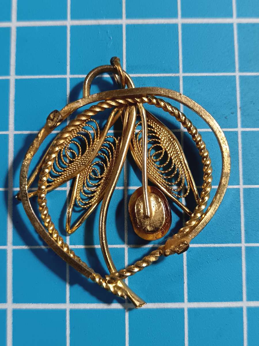 Costume Jewellery - pendant