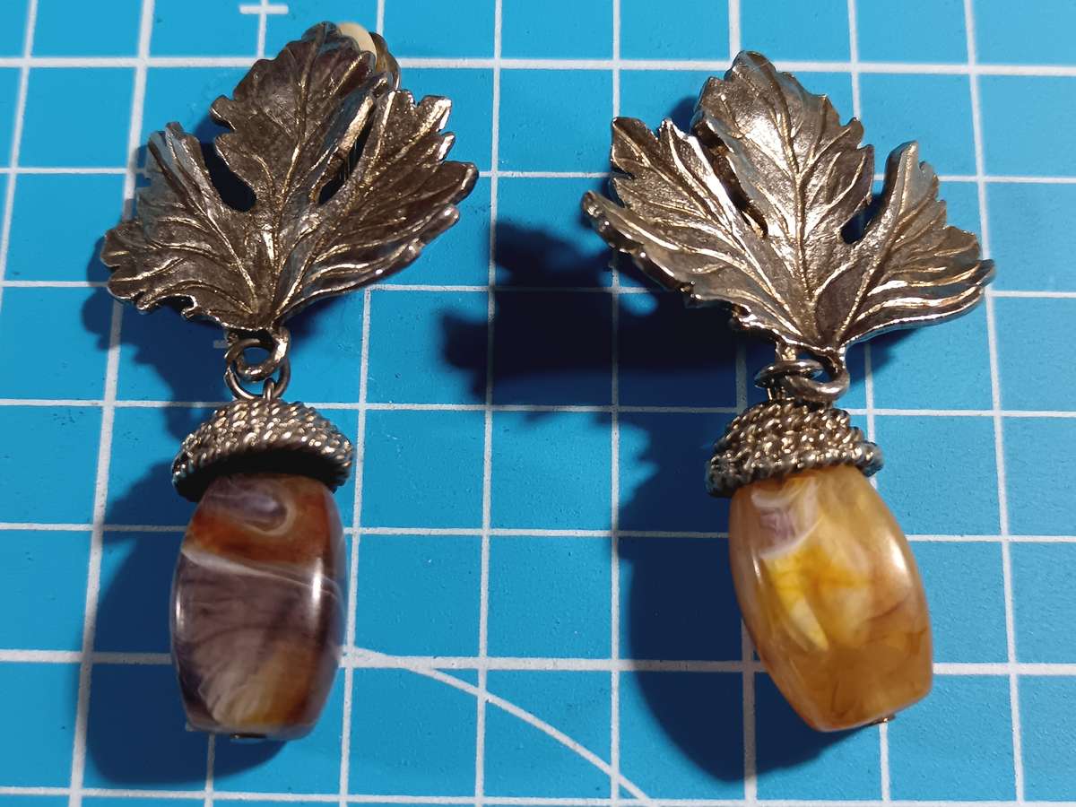 Costume Jewellery - Clip on earrings