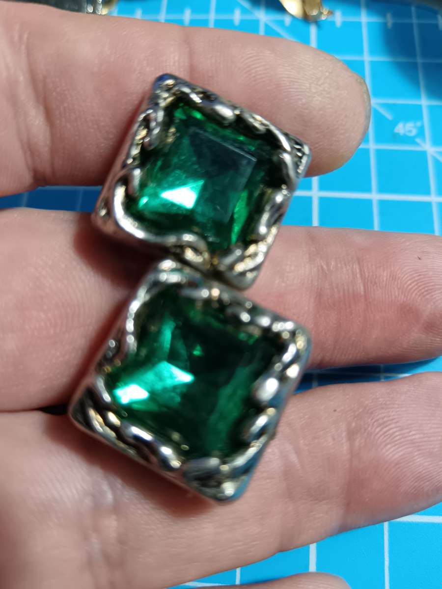 Costume Jewellery - Clip on earrings