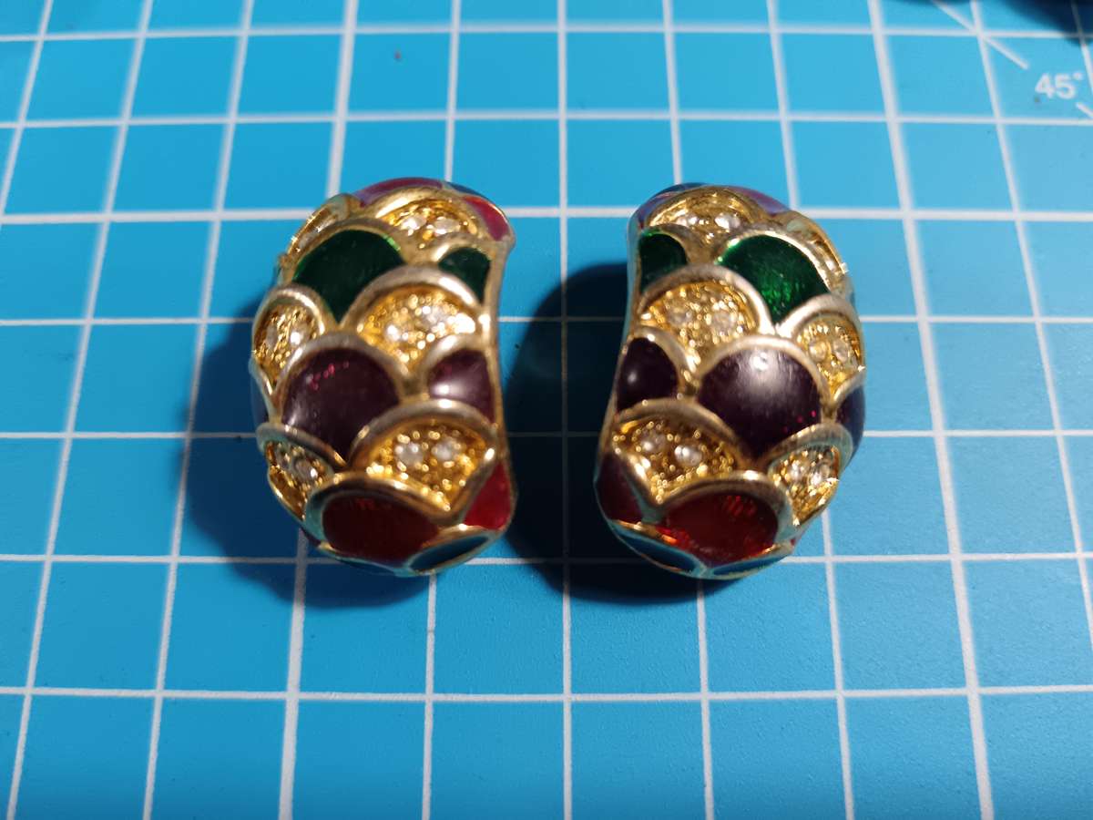 Costume Jewellery - clip on earrings