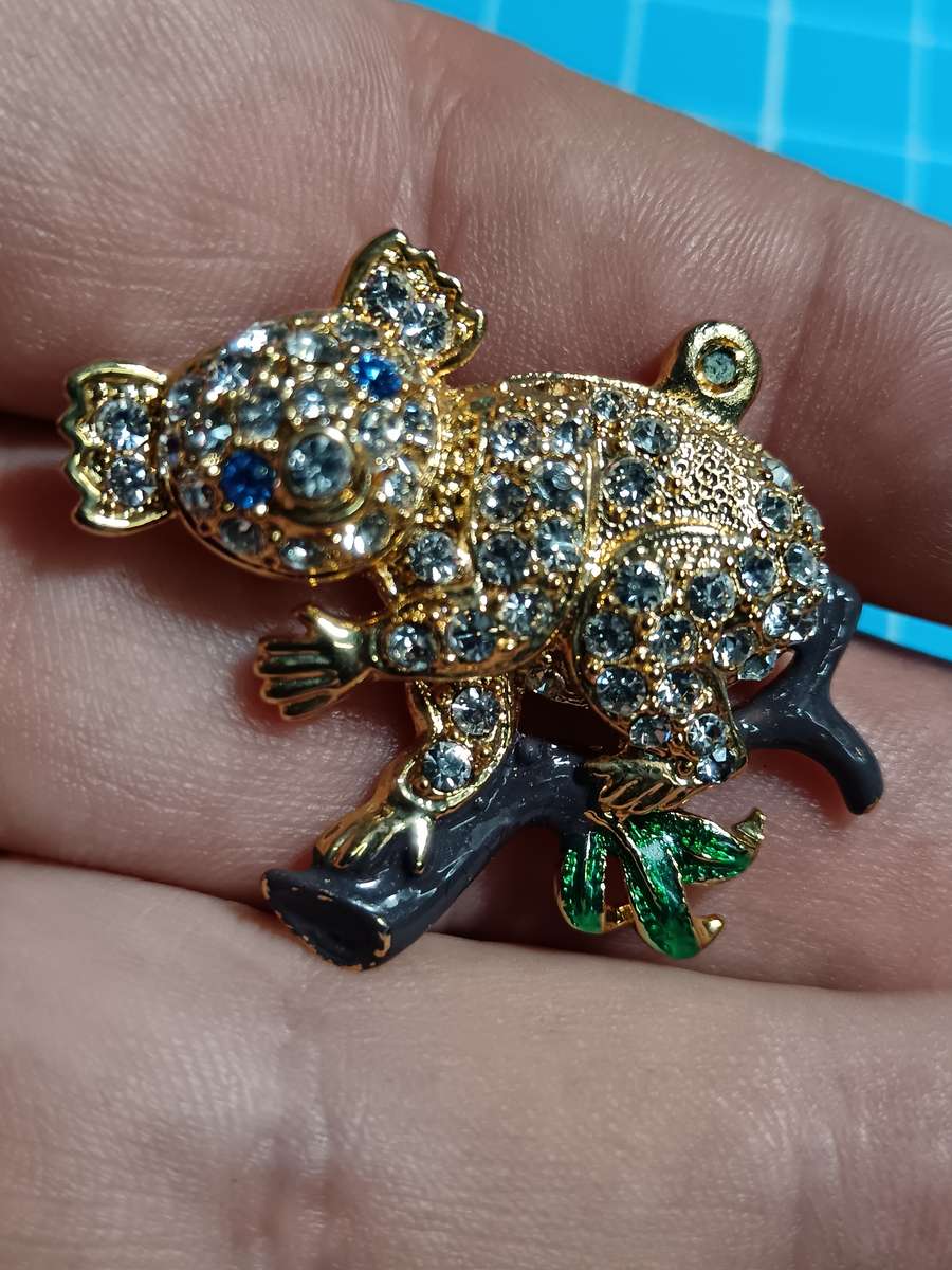 Costume Jewellery - beautiful koala brooch