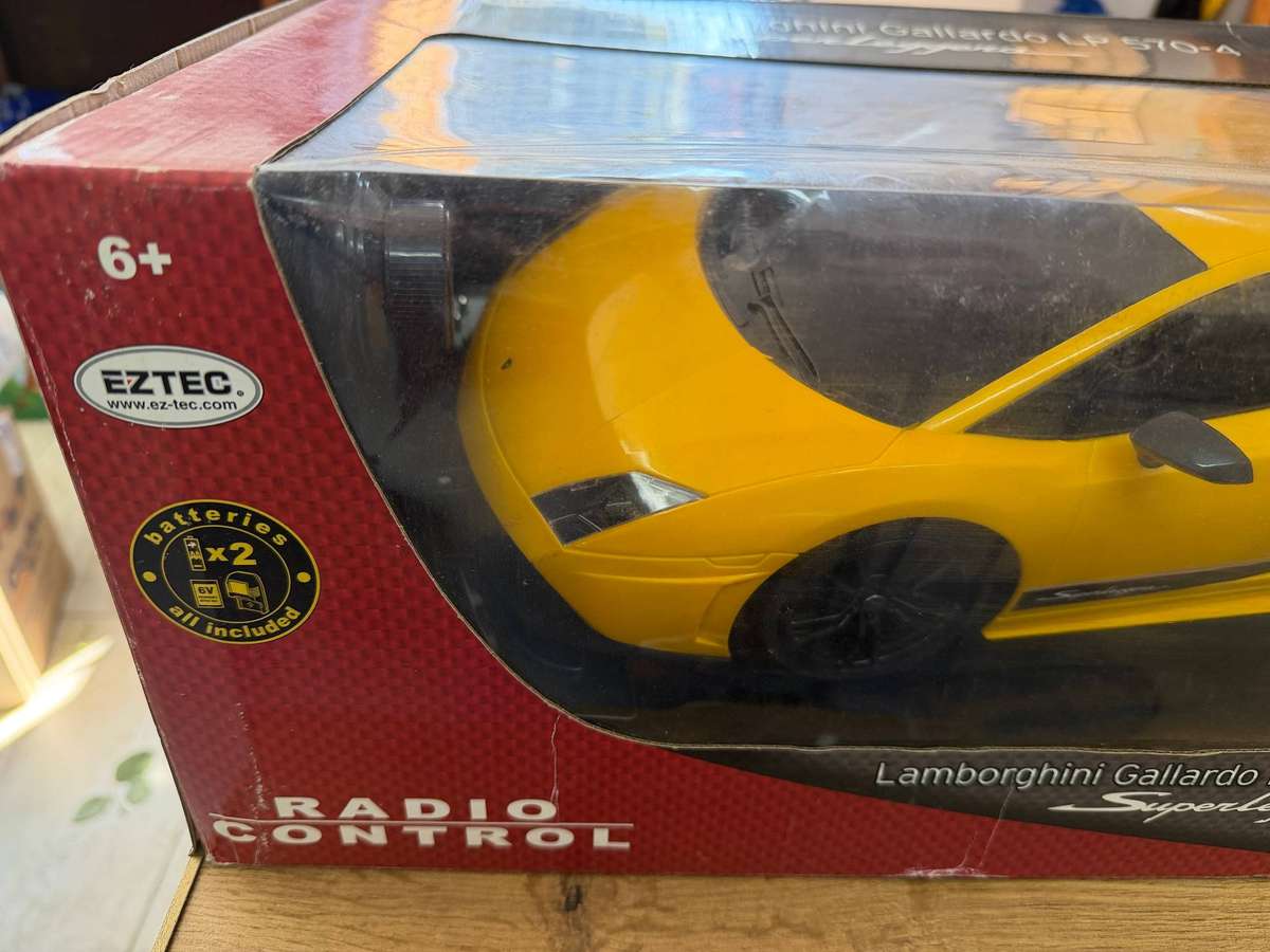 Lamborghini Gallardo LP 570-4 remote control car