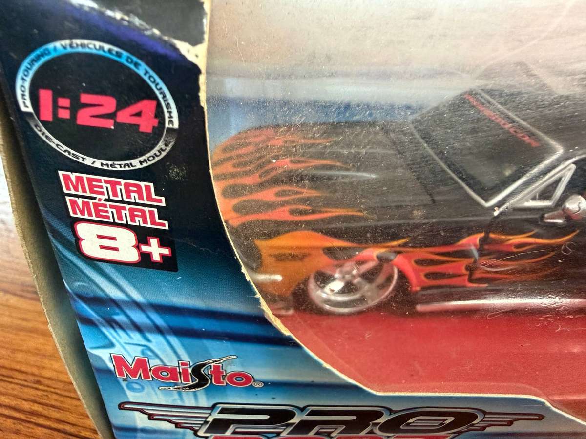 Maisto 1967 Ford Mustang GT - scale 1:24
