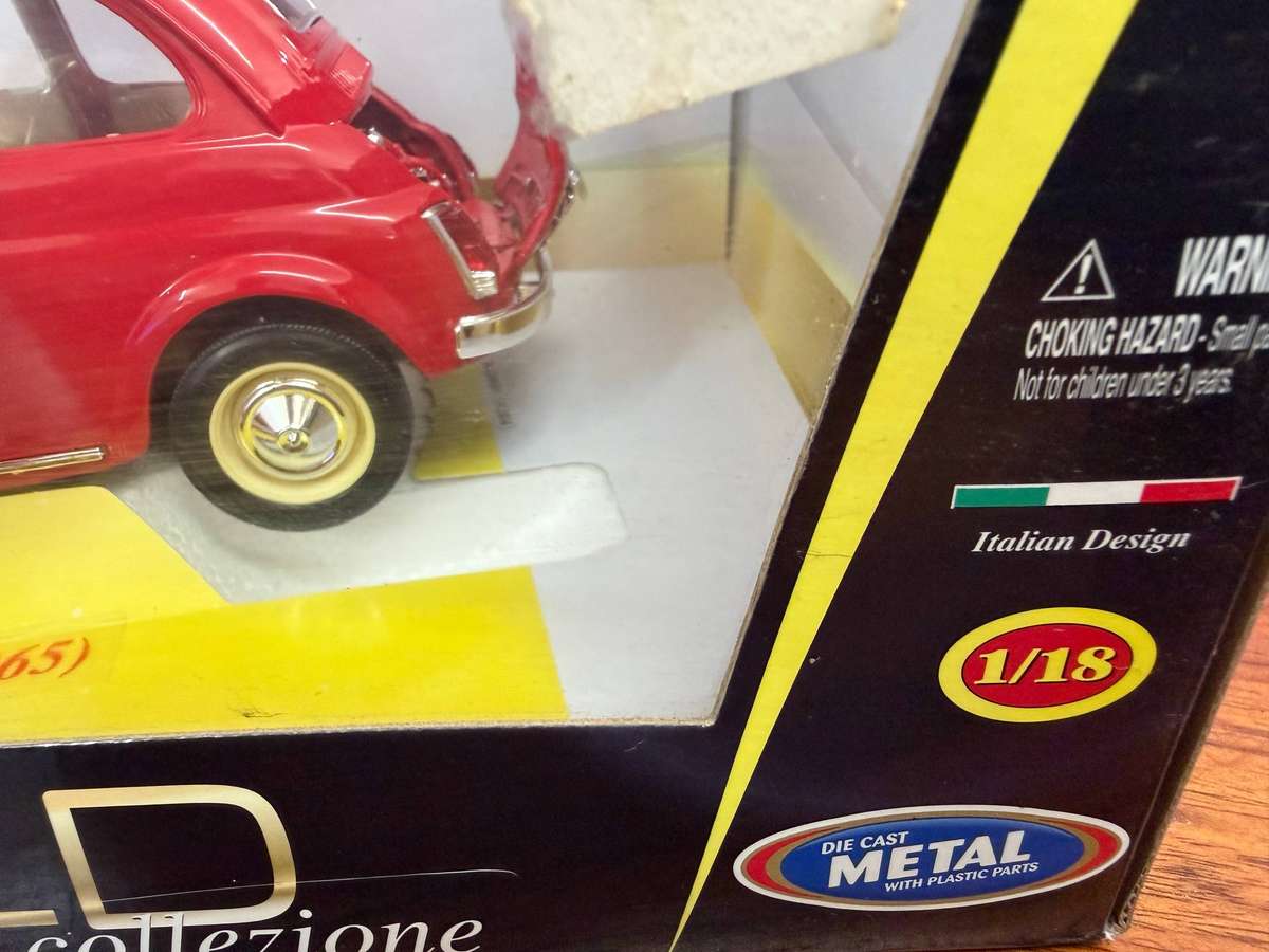 Burago Fiat 500 F 1965 - scale 1:18